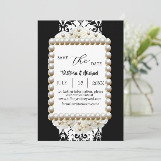 Chic Zwart & Wit Damast Pearl Save-The-Date Kaart (Staand voorkant)