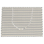 Chic Zwart, Wit & Goud Chevron Gift Bag Groot Cadeauzakje (Voorkant)