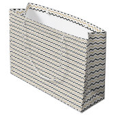 Chic Zwart, Wit & Goud Chevron Gift Bag Groot Cadeauzakje (Achterkant Gekanteld)