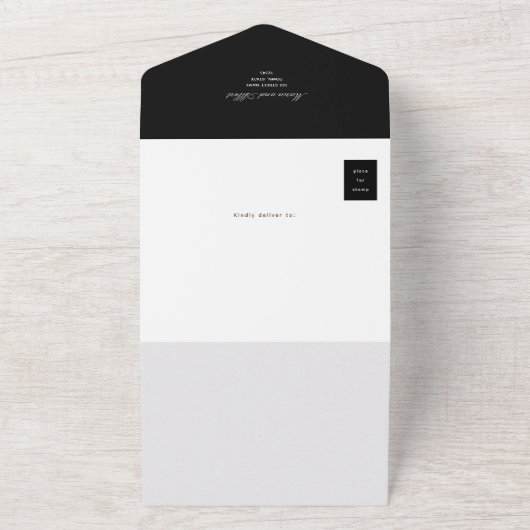 Chic Zwart-wit QR Code Trouwen All In One Uitnodiging (Buitenkant)