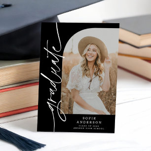 Chic Zwart & Wit Script Arch Afstuderen Foto Aankondiging