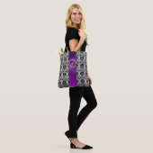 CHIC ZWARTE WITTE DAMASK, PAARSE GEMSTONMONOGRAM TOTE BAG (Op model)