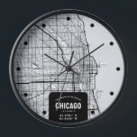Chicago, Illinois City Map Clock<br><div class="desc">Een leuke wandklok met een top-down straatkaart die de prachtige stad Chicago,  Illinois,  voorstelt.</div>