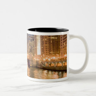 Chicago, Illinois, Silhouet en Chicago River om 2 Tweekleurige Koffiemok