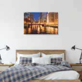 Chicago, Illinois, Silhouet en Chicago-rivier om 2 Canvas Afdruk (Insitu (Slaapkamer))