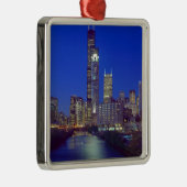 Chicago, Illinois, Skyline 's nachts met Chicago Metalen Ornament (Rechts)