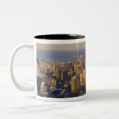 Chicago, Illinois, Skyline van de Sears Tower Tweekleurige Koffiemok (Links)