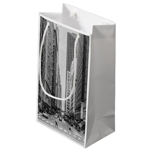 Chicago Madison Street Grayscale Small Gift Bag Klein Cadeauzakje (Achterkant Gekanteld)