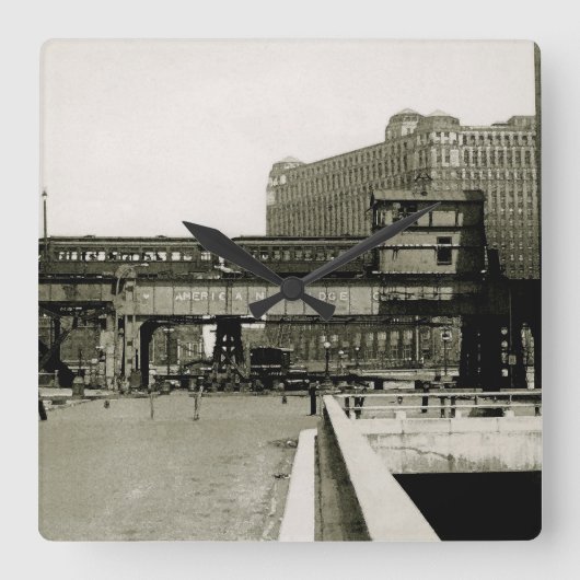 CHICAGO MERCHANDISE MART TROLLEY TRAIN WATERVERF VIERKANTE KLOK (Voorkant)