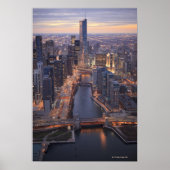 Chicago River en Trump Tower van boven Poster (Voorkant)