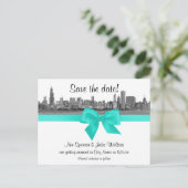 Chicago Skyline Etched BW Aqua Save the Date Aankondigingskaart (Staand voorkant)