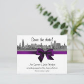 Chicago Skyline Etched BW Paars Save the Date Aankondigingskaart (Staand voorkant)