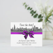 Chicago Skyline Etched BW Violet Save the Date Aankondigingskaart (Staand voorkant)