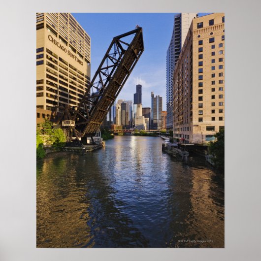 Chicago Skyline van de Kinzie St Bridge Poster (Voorkant)