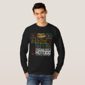 Chicago Style Hot Dog Periodic Dinner Table of Ele T-shirt (Voorkant volledig)