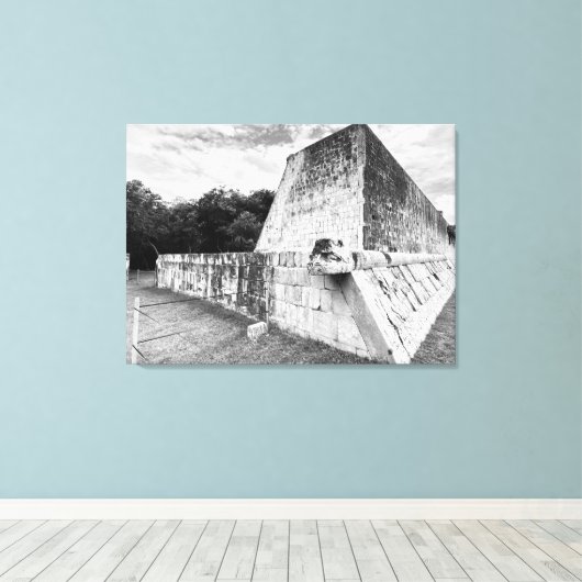 Chichén Itzá over de grote bal Canvas Afdruk (Insitu (Houten vloer))