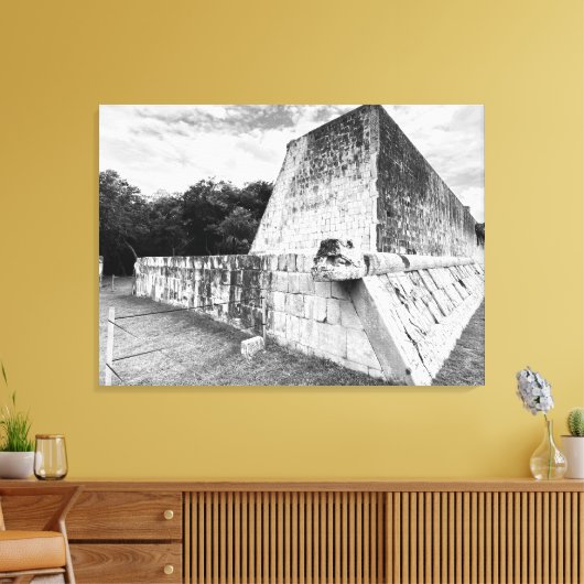 Chichén Itzá over de grote bal Canvas Afdruk (Insitu (Woonkamer))