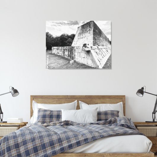 Chichén Itzá over de grote bal Canvas Afdruk (Insitu (Slaapkamer))