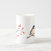 Chickadee met Red Berries - Single Branch Porselein Kop (Voorkant)
