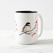 Chickadee met Red Berries - Single Branch Tweekleurige Koffiemok (Voorkant rechts)