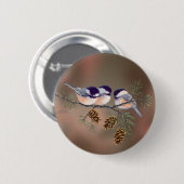 CHICKADEES EN PINECONES VAN SHARON SHARPE RONDE BUTTON 5,7 CM (Voorkant /achterkant)