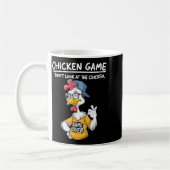 Chicken Game Humorous Family Tee - Uni-adults & Koffiemok (Links)