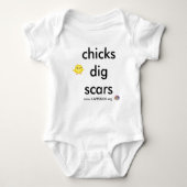 Chicks Dig Scars CAPPSKIDS Romper (Voorkant)