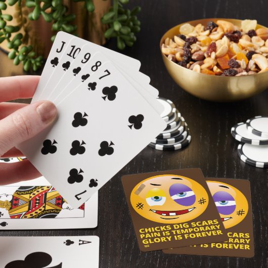 "CHICKS DIG SCARS" grappige emoji Pokerkaarten (Insitu)