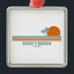 Chic's Beach Virginia Sun Palm Trees Metalen Ornament<br><div class="desc">Het strand van Chic in Norfolk heeft genoeg kustlijn om te zwemmen,  te zwemmen,  te slaan en zandkastelen te bouwen. Het is makkelijk om een mooi strand te vinden als je het gemak wilt van parkeren,  restaurants,  strandtoegang,  onderdak en zwemmen in de buurt.</div>