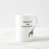 Chief Cook and Bottle Washer, with Cartoon Chef Porselein Kop (Voorkant rechts)