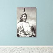 Chief Red Cloud (1822-1909) 1880 (foto) Canvas Afdruk (Insitu (Houten vloer))