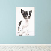 Chihua puppy staat op wit weefsel canvas afdruk (Insitu (Houten vloer))