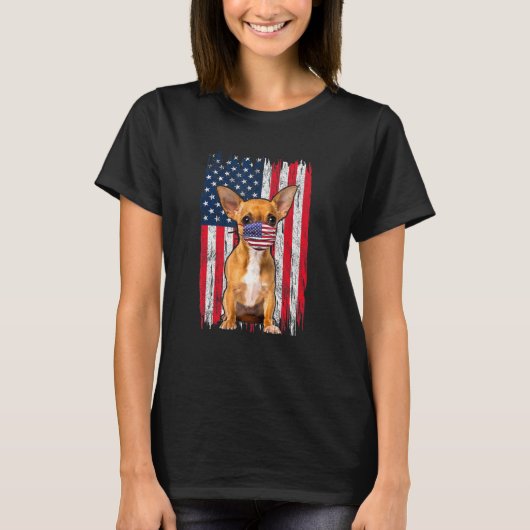 Chihuahua Amerikaanse vlag Dog draagt gezichtsmask T-shirt (Voorkant)