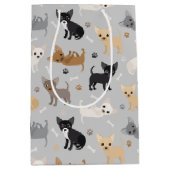 Chihuahua Botten en Paws Gray Medium Gift Bag Medium Cadeauzakje (Voorkant)