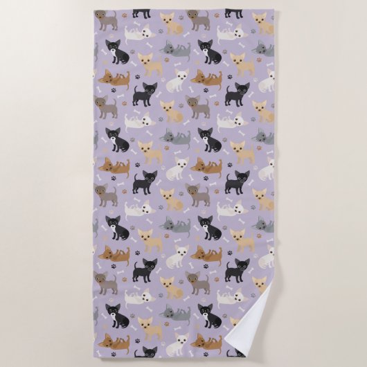 Chihuahua Botten en Paws Paars Strandlaken (Voorkant)