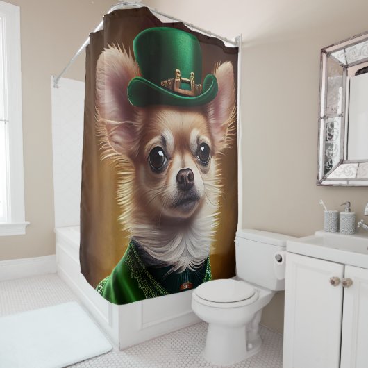 Chihuahua Dog in St. Patrick's Day Dress Douchegordijn (In situ)