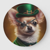 Chihuahua Dog in St. Patrick's Day Dress Grote Klok (Voorkant)