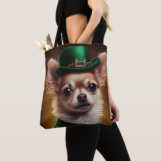 Chihuahua Dog in St. Patrick's Day Dress Tote Bag (Dichtbij)