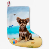 Chihuahua Dog op strand Kleine Kerstsok (Voorkant)