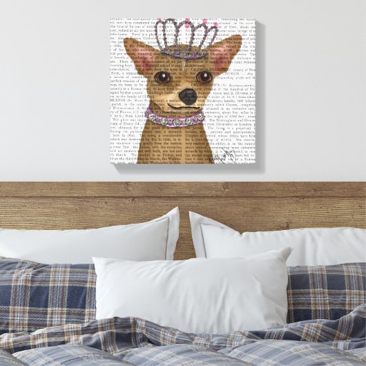 Chihuahua en Tiara Canvas Afdruk (Insitu (Slaapkamer))