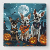 Chihuahua Halloween Spooky Vierkante Klok (Voorkant)