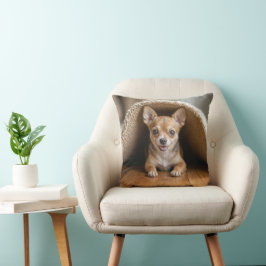 Chihuahua hond onder een tapijt kussen