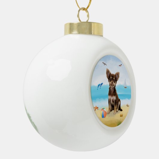 chihuahua hond op het strand keramische bal ornament (Links)