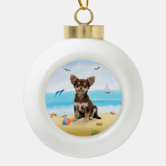 chihuahua hond op het strand keramische bal ornament (Voorkant)