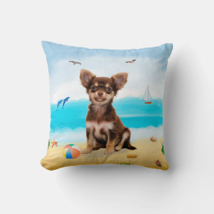 chihuahua hond op het strand kussen
