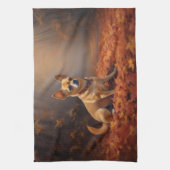 Chihuahua in de herfst laat Herfst inspireren Theedoek (Verticaal)