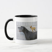 Chihuahua op Great Dane's rug Mok (Links)