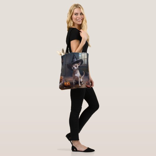 Chihuahua pompoenen Halloween eng Tote Bag (Op model)