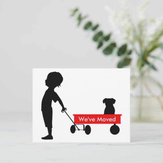 Child Pulling Red Wagon Nieuw adres Aankondigingskaart (Staand voorkant)