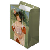 Childhood in a garden - Mary Cassatt Medium Cadeauzakje (Achterkant Gekanteld)